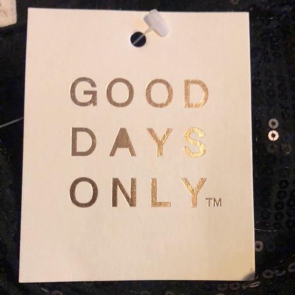 Good Days Only size small Black Sequin Sleeveless Top with fringe on front - Picture 6 of 9